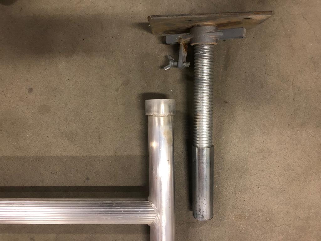 SDW 95×5 regelbare voet